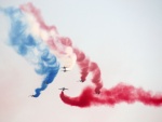 Dibujando la bandera francesa en el cielo