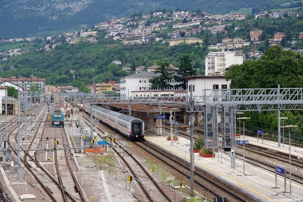 Estación de ferrocarril de Trento, Italia
