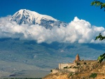 Monasterio Khor Virap, con el Monte Ararat de fondo (Armenia)
