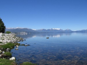 Postal: El lago Nahuel Huapi visto desde la costa de San Carlos de Bariloche (Argentina)