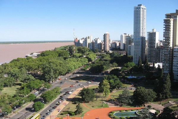 Rosario y el río Paraná (al fondo), Argentina