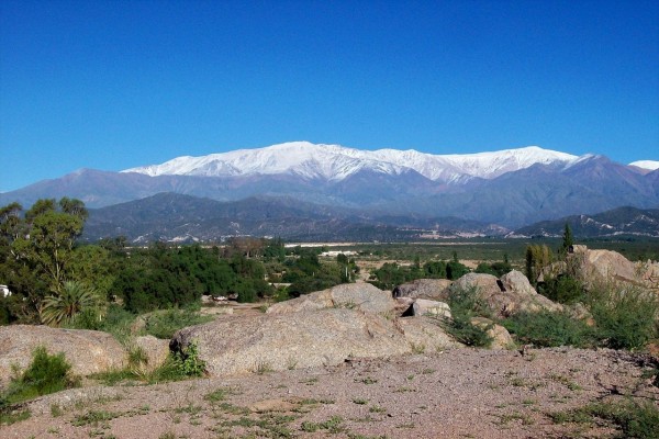 Sierra de Famatina desde Chilecito, La Rioja, Argentina