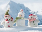 Tres muñecos de nieve