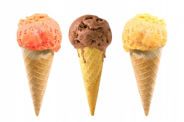Tres cucuruchos de helado