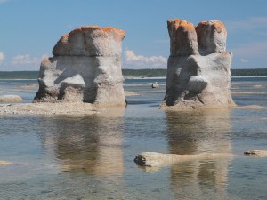 Monolitos en la isla de Cantera (Quebec, Canadá)