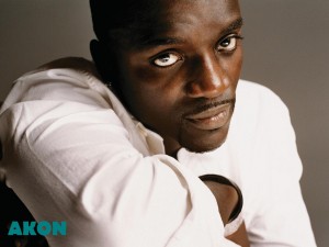 Postal: Akon