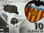 Mario Alberto Kempes con la camiseta del Valencia C.F.