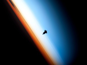 Postal: Silueta del transbordador espacial Endeavour