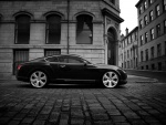 Bentley Continental por las calles de la ciudad