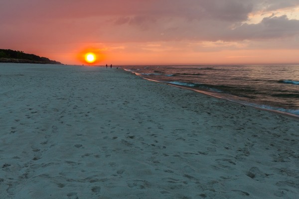 Puesta de sol en Jastarnia Beach, Península de Hel (Polonia)
