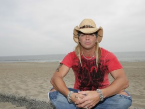 Postal: Bret Michaels en la playa