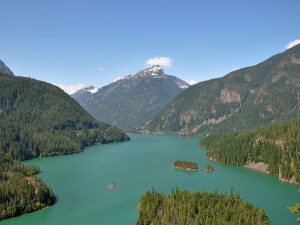 Lago Diablo en el estado de Washington, EE.UU.