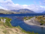 Naciente del río Chimehuín, en el lago Huechulafquen (Argentina)