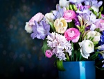 Arreglo floral con flores de varios colores