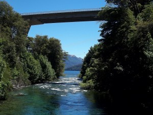 Postal: Río Correntoso y puente de la Ruta Nacional 231 (Neuquén, Argentina)