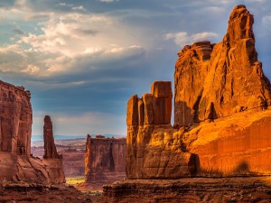 Postal: Vista del "Parque nacional de los Arcos" en Utah