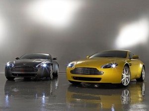 Postal: Dos Aston Martin