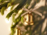Campanitas en el árbol de Navidad