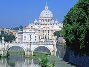 Postal: Vista de la Basílica de San Pedro desde el río Tiber