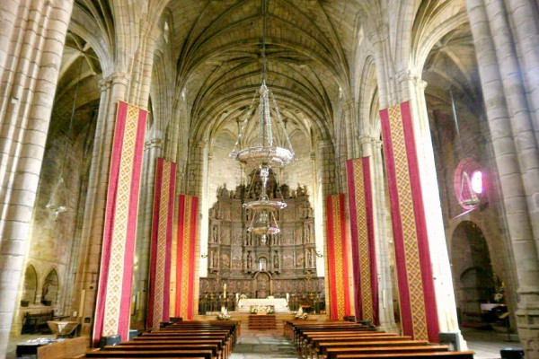 Interior de la Catedral de Santa María, Cáceres (España)