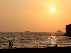 Postal: Puesta de sol en una playa en Kaohsiung