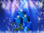Velas azules encendidas por Navidad