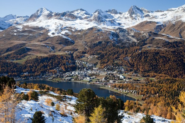 St. Moritz y las montañas nevadas (Suiza)