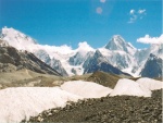 Broad Peak (izquierda) y el Gasherbrum IV del Glaciar Baltoro