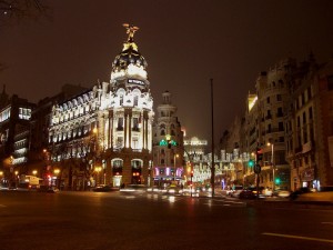 Postal: Vista nocturna de la Calle de Alcalá en Madrid (España)