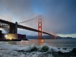 El puente de San Francisco visto desde la orilla