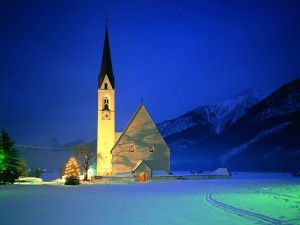 Iglesia en la noche de Navidad