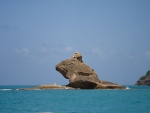 Formación rocosa en el mar (Antigua, Caribe)