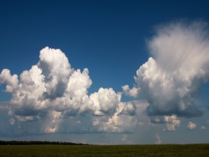 Postal: Grandes nubes blancas