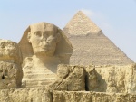La Gran Esfinge de Giza y detrás la pirámide de Kefrén