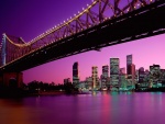 Puente Story en la noche de Brisbane (Australia)