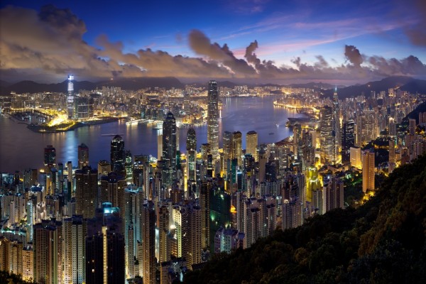 La ciudad de Hong Kong al atardecer