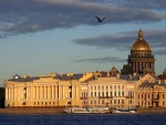 Vista de San Petersburgo y el río Nevá (Rusia)
