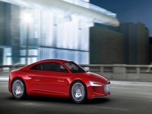 Postal: Audi e-tron en la carretera