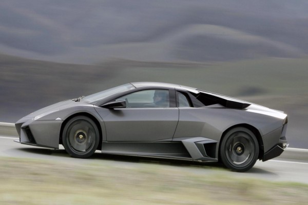 Lamborghini Reventón en movimiento