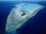 Vista aérea de Heron Island y La Gran Barrera de Coral, Australia