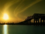Un puente y el sol