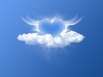 Un corazón entre nubes