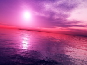 Luz brillante en un cielo púrpura y rosa