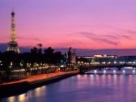 Noche en el río Sena, París