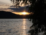 El sol en el lago