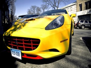 Ferrari amarillo en Connecticut