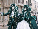 Pareja en el carnaval de Venecia