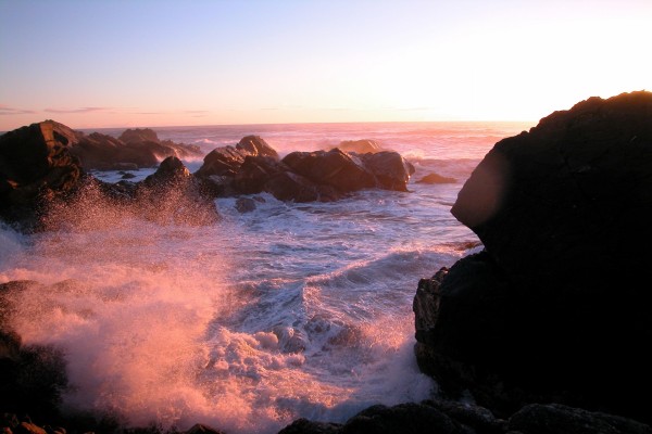 El mar contra las rocas