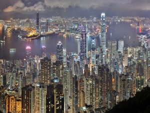 La iluminada ciudad de Hong Kong