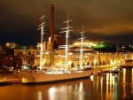 El buque, Suomen Joutsen iluminado